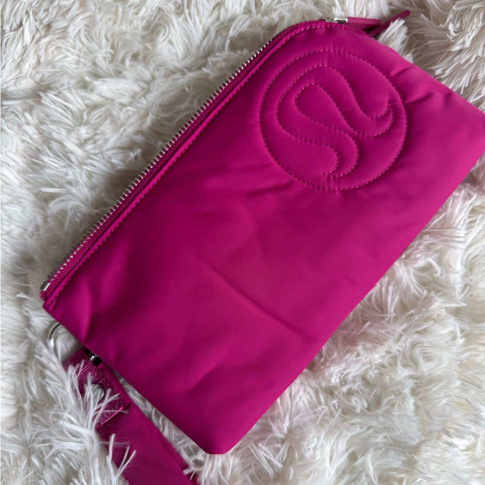 LIKE NEW Lululemon Pink Wristlet